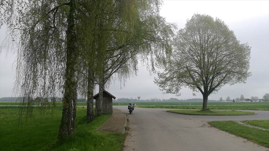 Landstraße zur A7